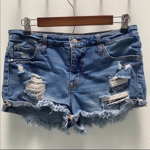 Mossimo Supply Co. Pants - High Rise Mossimo Daisy Dukes Jean